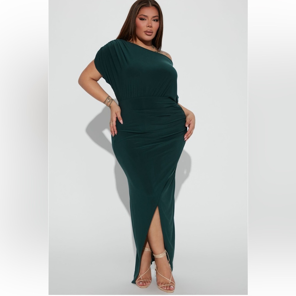 FASHION NOVA Hunter Green Dress🐊